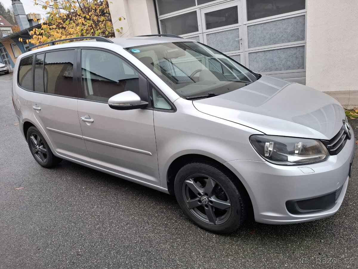 VW TOURAN 1.6 TDI 7MIST - 9