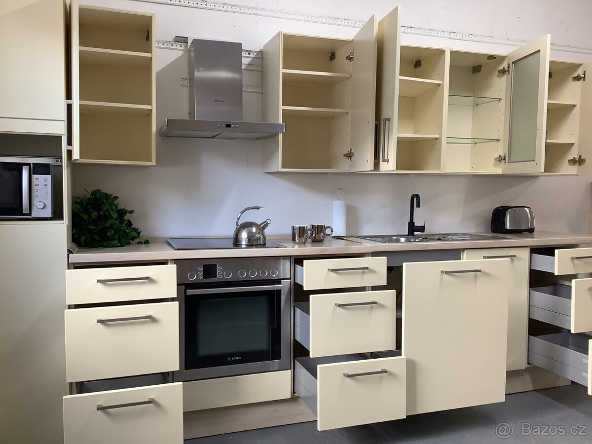 Moderní kuchyně CLARISA - 9