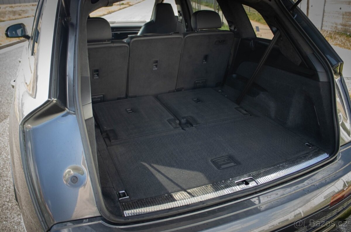 Audi Q7 3.0 TDI Sline 7 MIEST - 9
