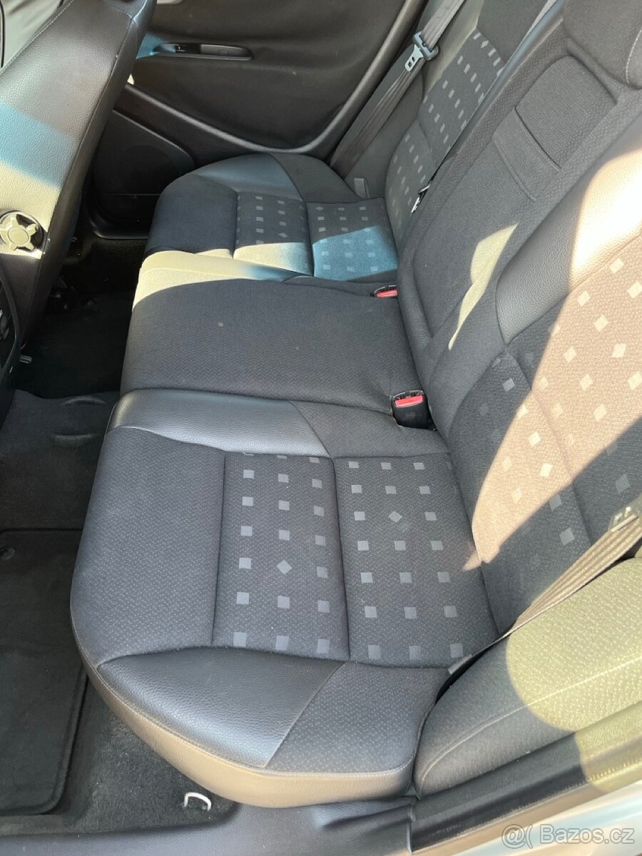 Servisovaná a čistá V70 D5 2005 automat - 9