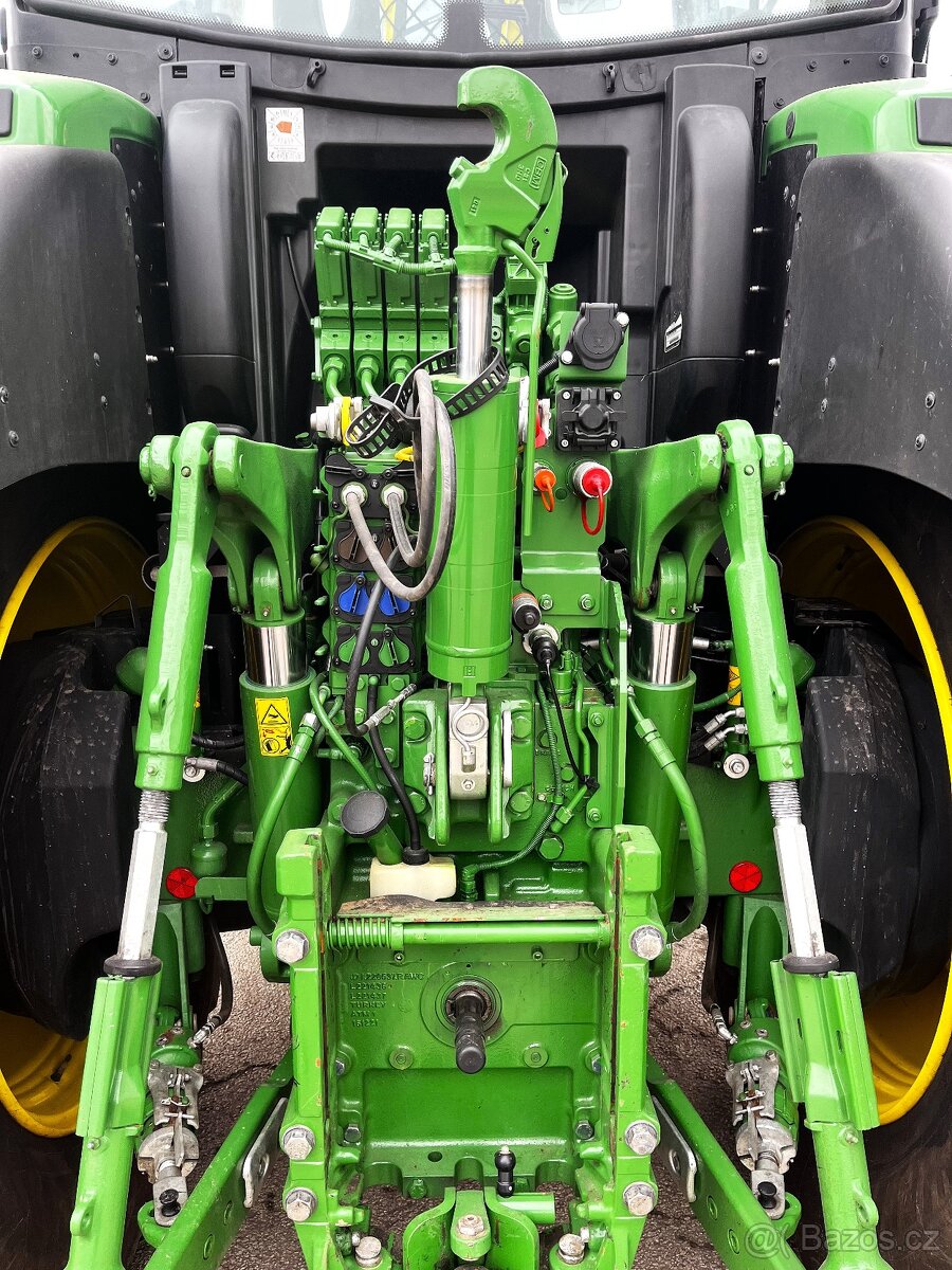 traktor John Deere 6R 250 - 9