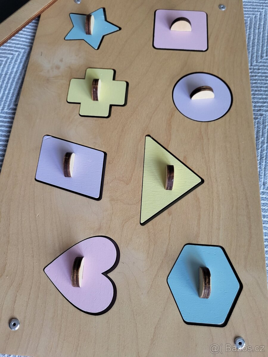 Activity board domeček - 9