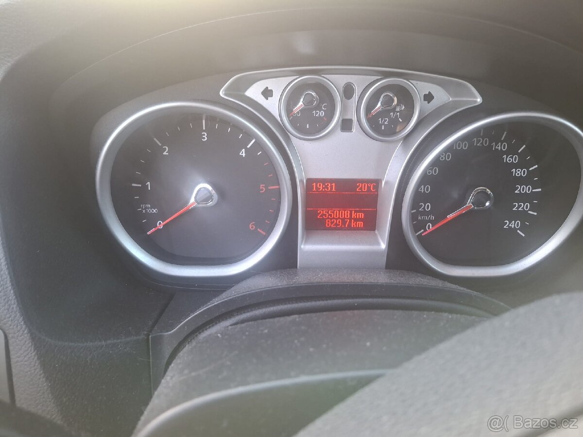 Ford Focus II - 9