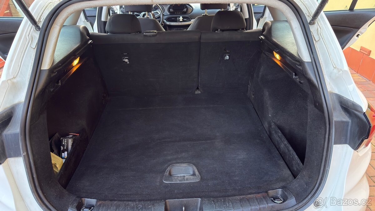 Fiat Tipo kombi 1.4 DPH Servis - 9