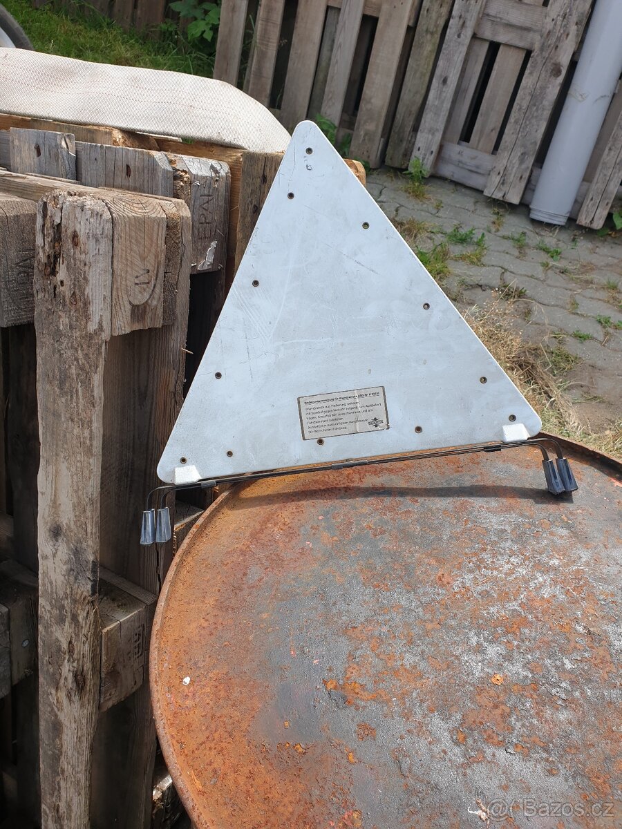 Mercedes w201 lz dveře s okny,zadní vyhřívané okno 1800kč - 9