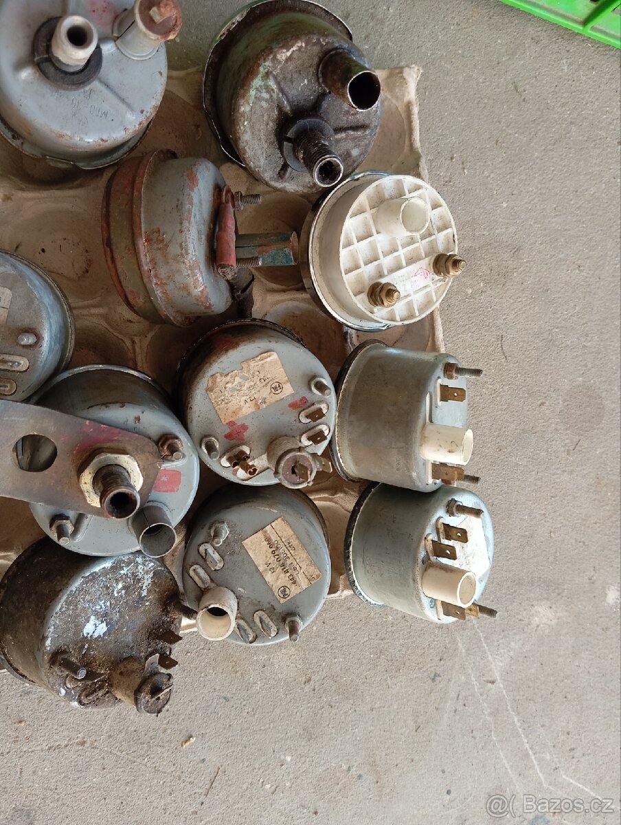 Tatra Praga škoda budíky ukazatele přístroje teploměry - 9