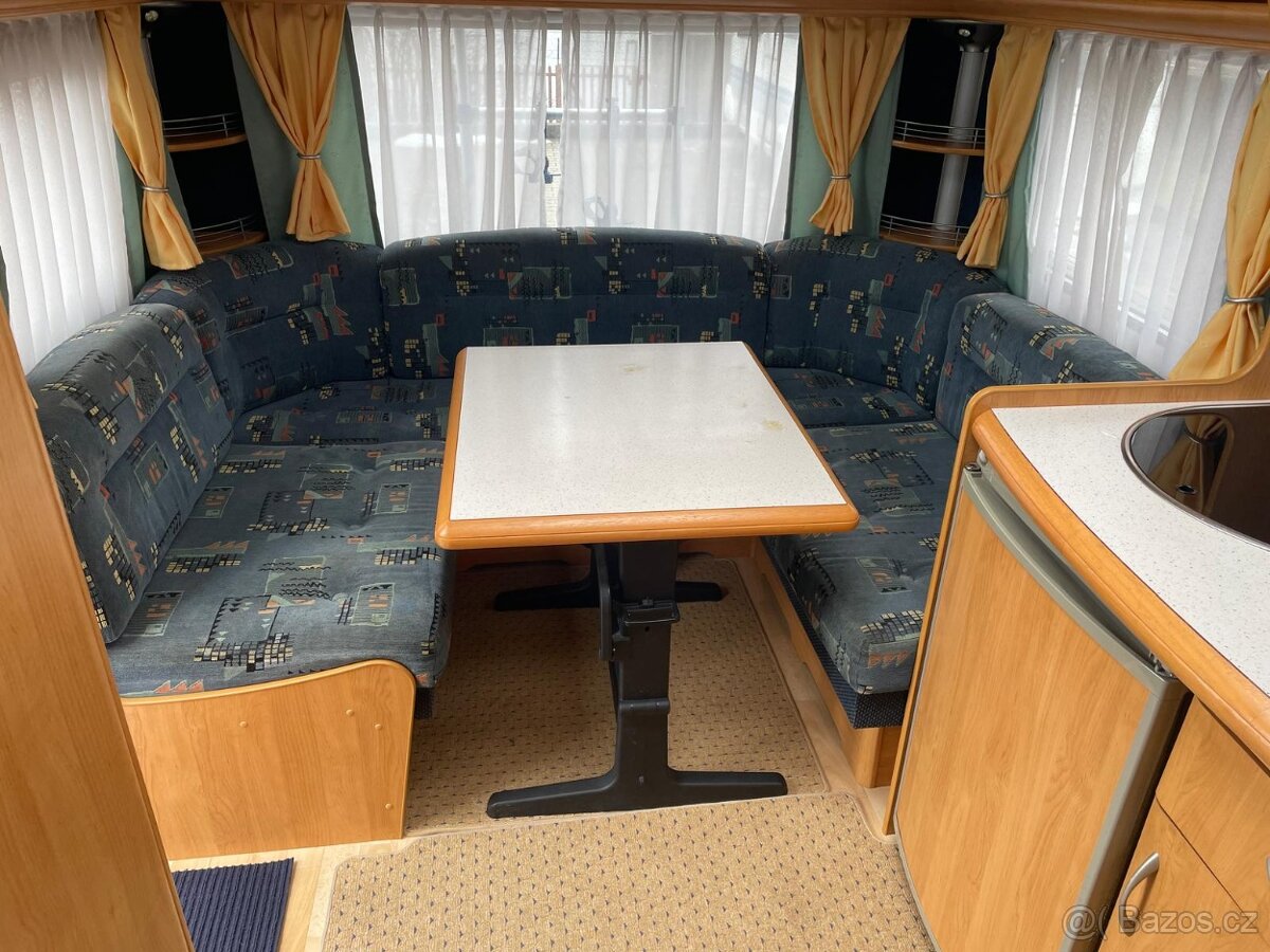 Hobby Excellent 460, 4 osoby, bojler, fr.postel - 9