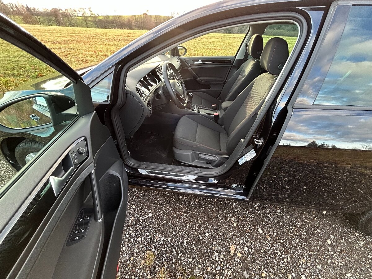 Prodám VW Golf 7 FC 1,0 tsi NAVI - 9