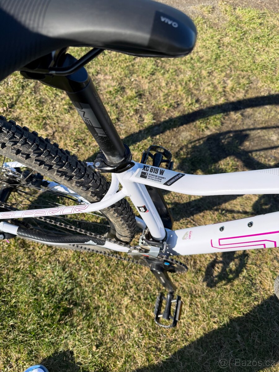 Superior XC819 W - 9