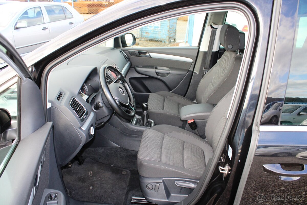 Volkswagen Sharan 2.0TDI,r.v.2016, EXTRA STAV NAVI 7MIST - 9