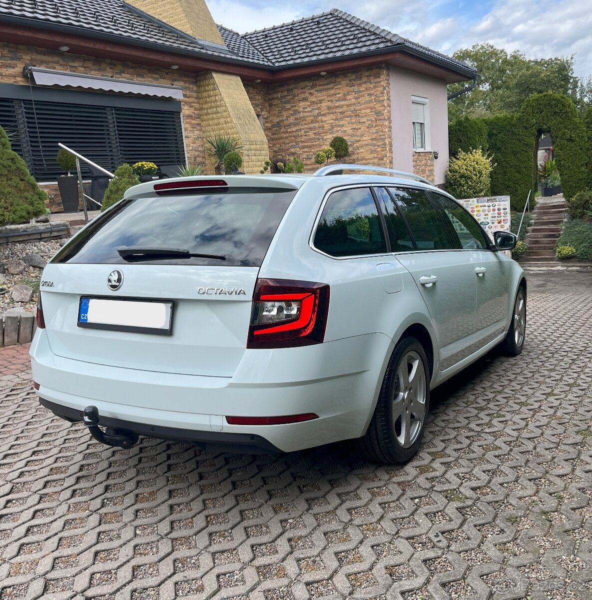Škoda Octavia 3 Kombi 1.6 TDI Style , Facelift , Full LED - 9