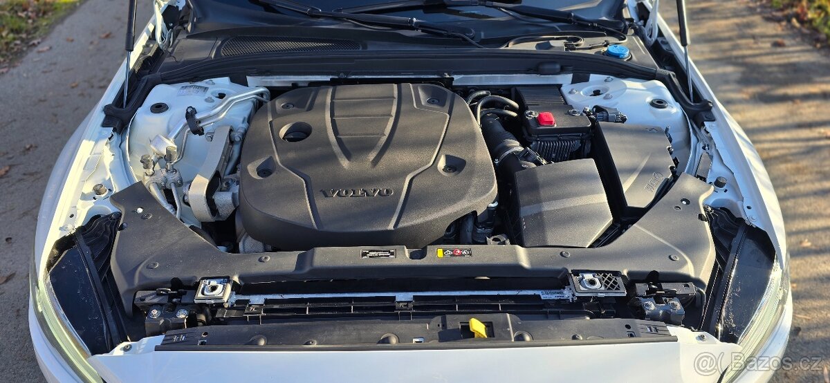 Volvo v60 2.0 140kw + druhá sada kol - 9