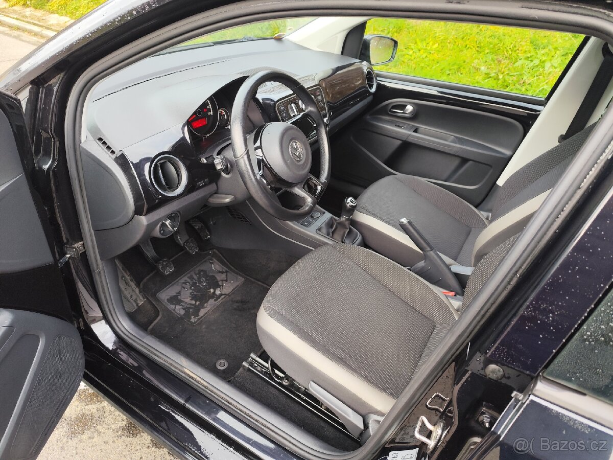 Prodám VW Up - 9