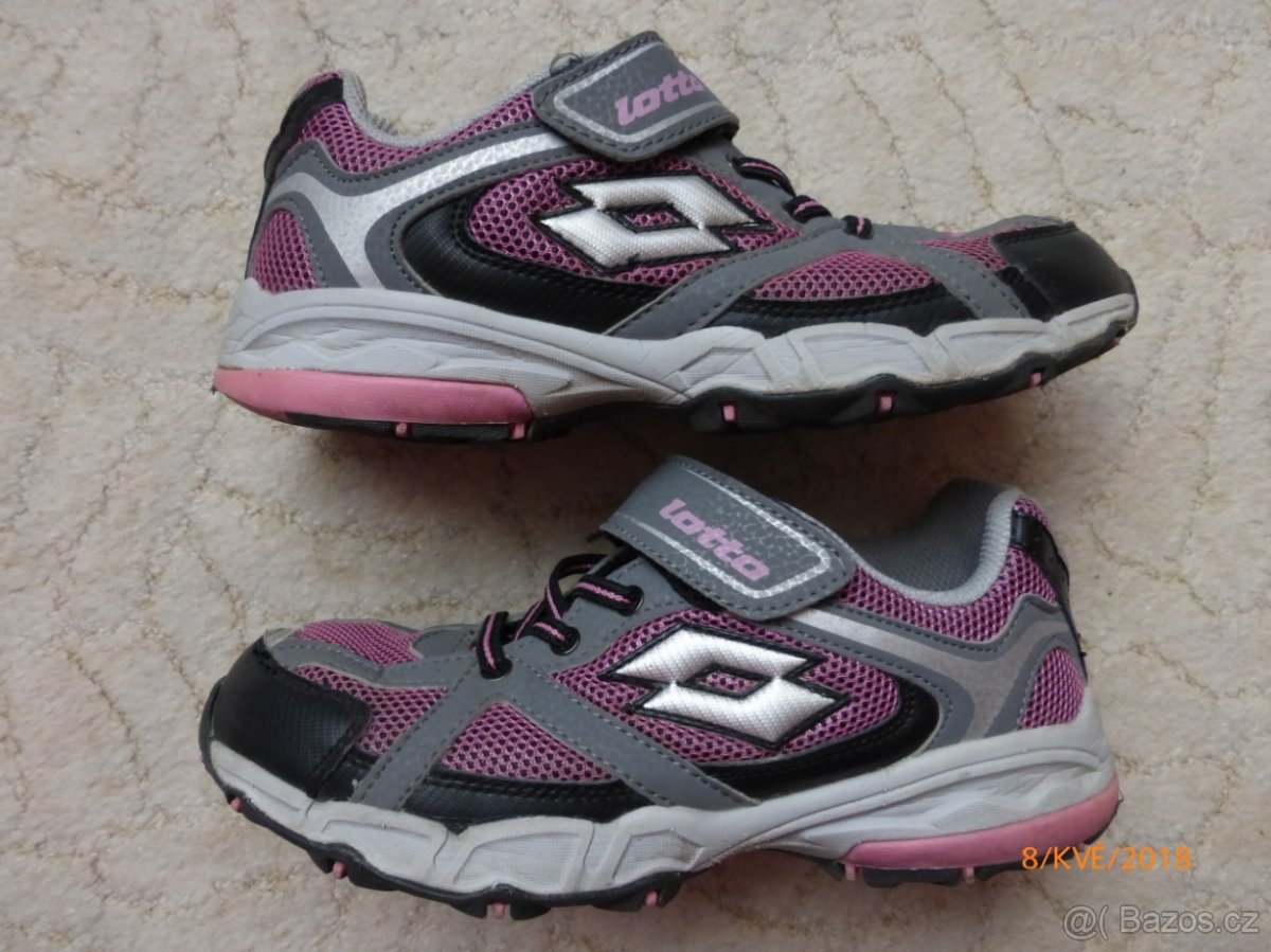 TEPLÁKY ADIDAS dívčí 152 - 158 // MIKINY // BOTASKY 35-36 - 9