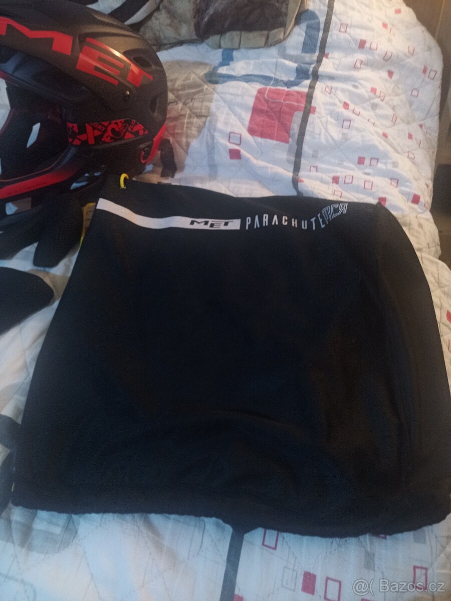 Helma MET,dres FOX - 9