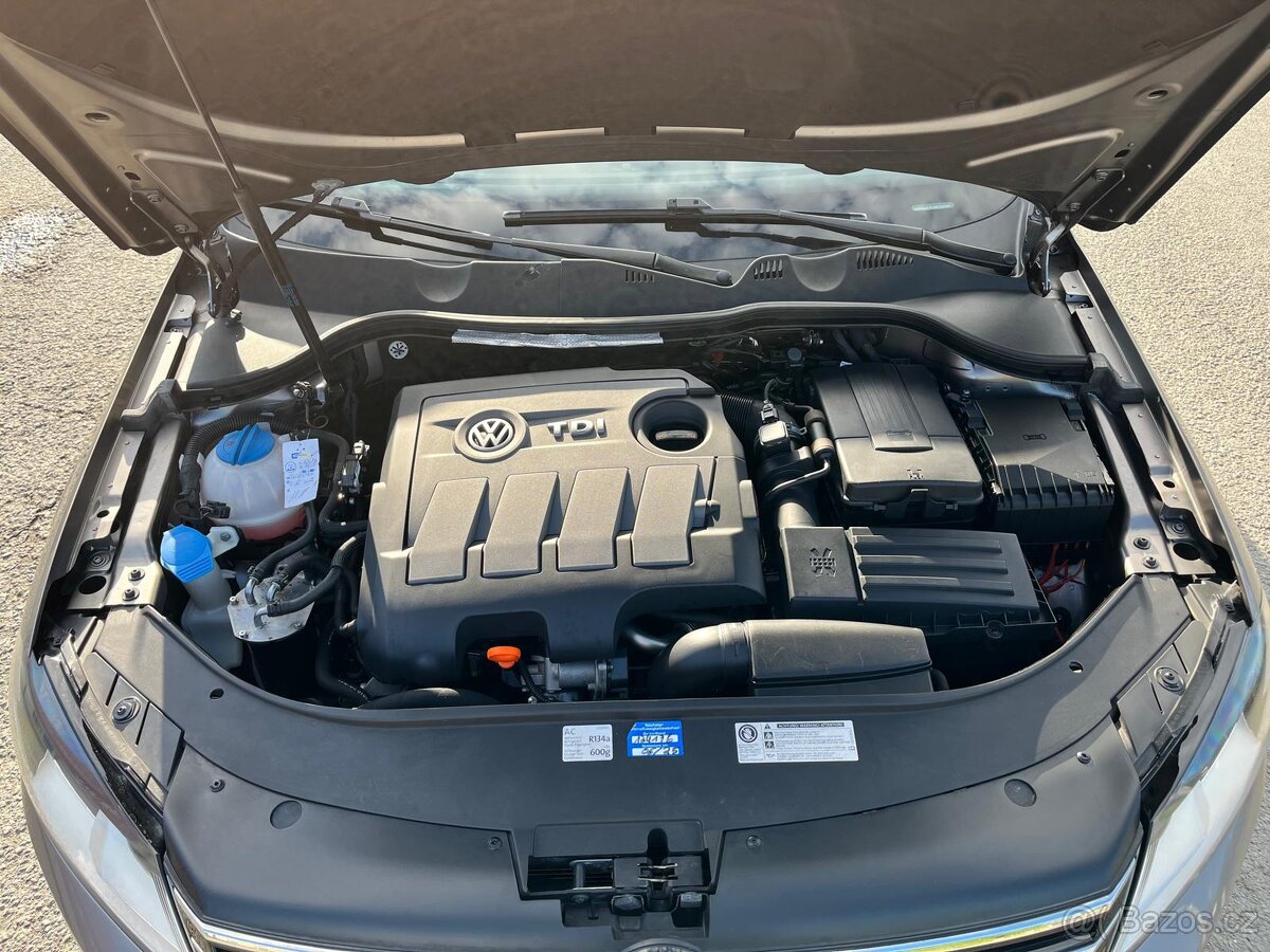 VW PASSAT 1.6 TDi SERVISNí KNIHA - 9