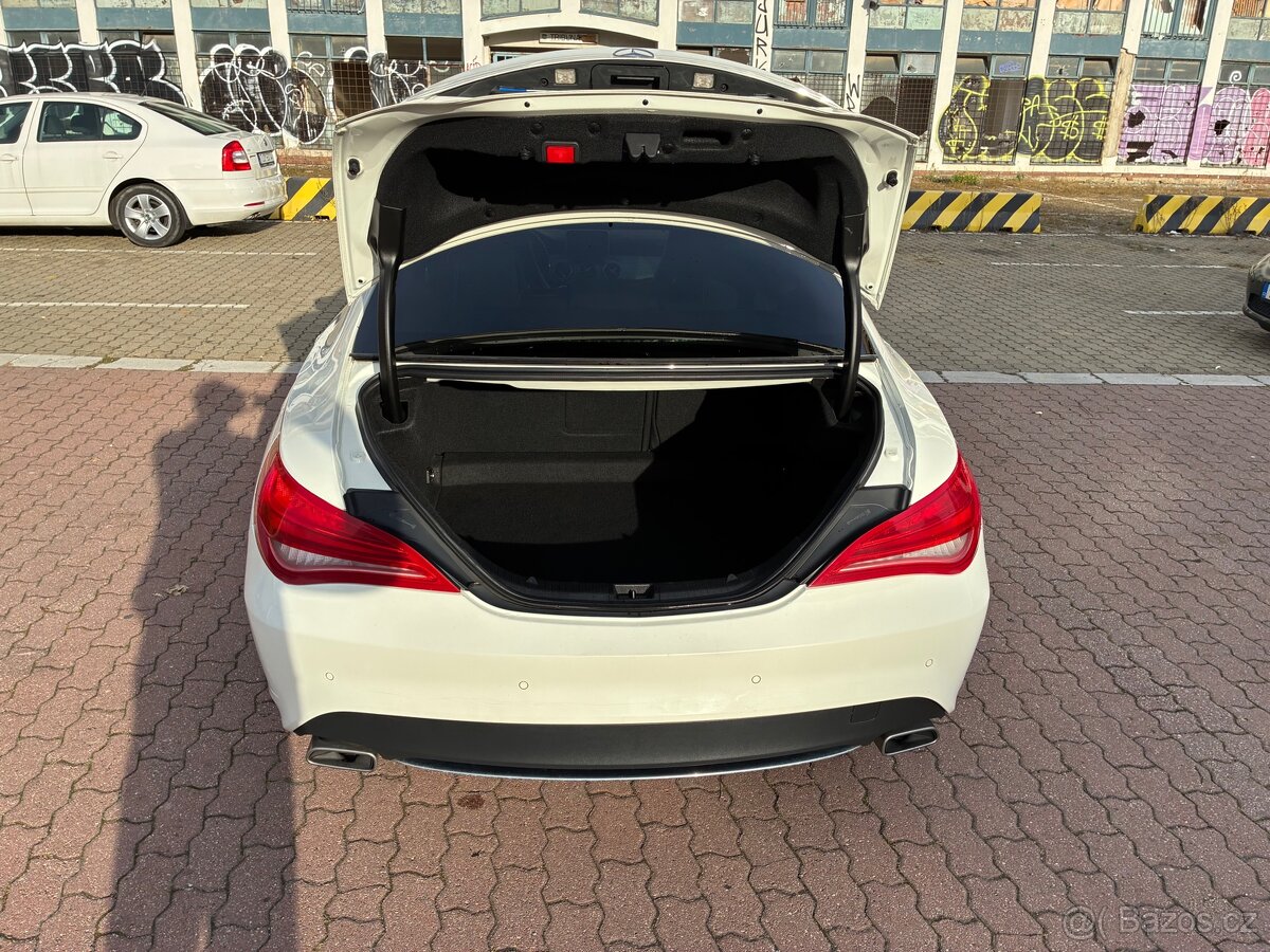 Mercedes-Benz CLA180 - 9
