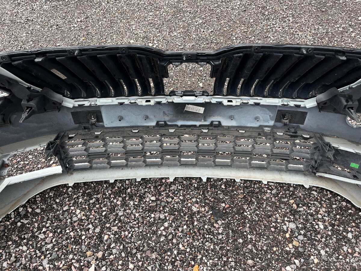 Škoda Superb 3 nárazník - 9