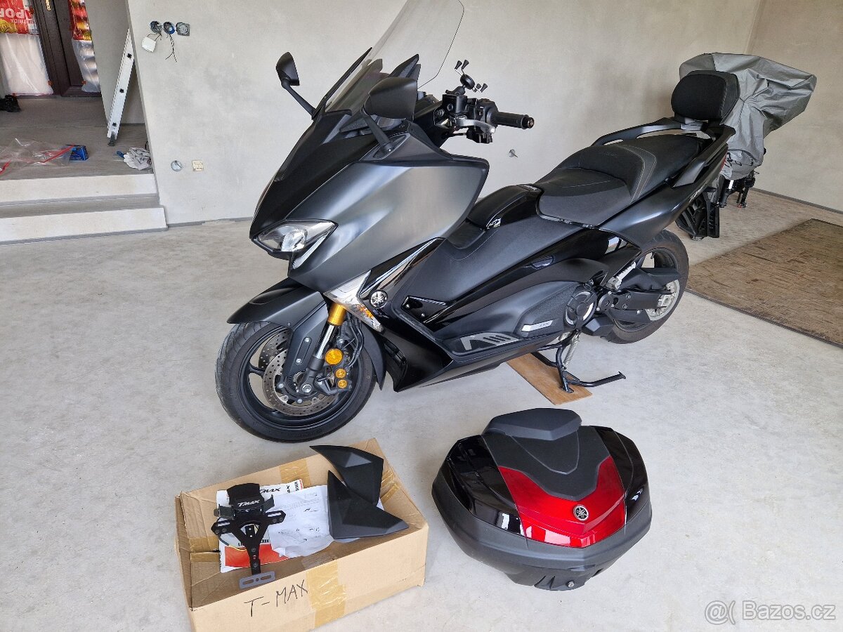 Skútr Yamaha T max 530 DX. - 9