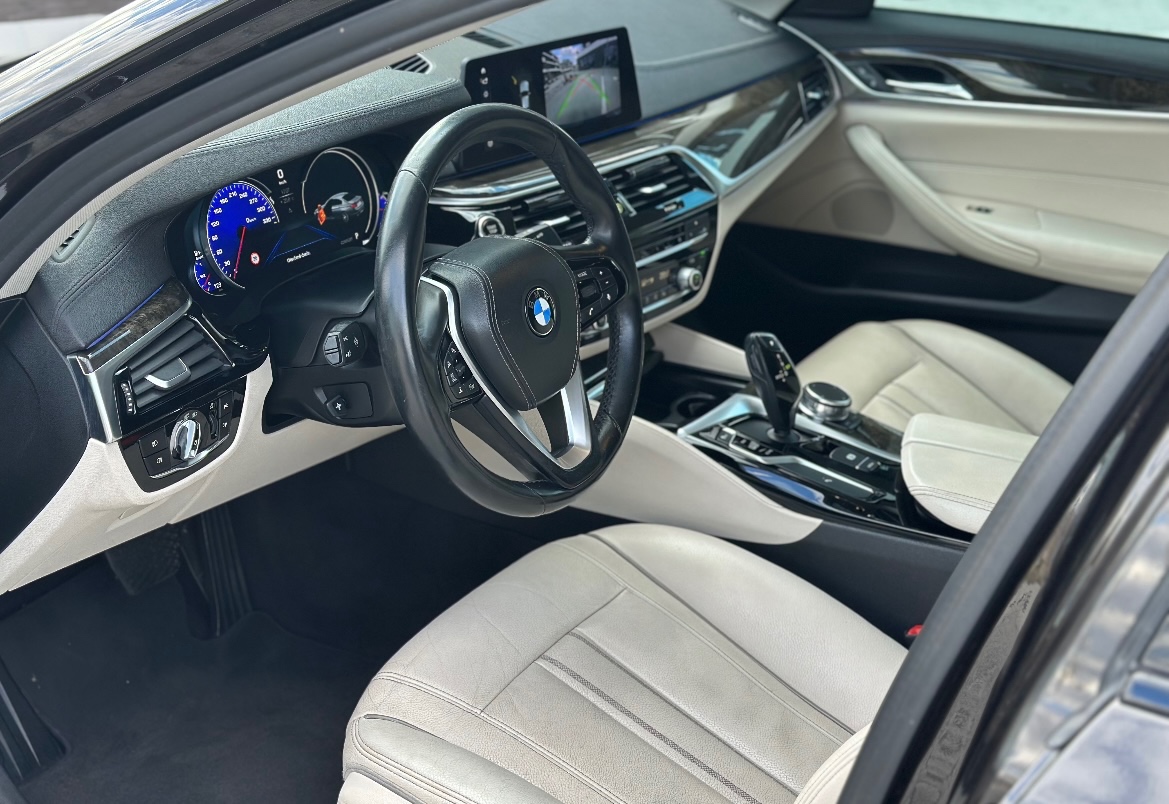 BMW G30 530D LUXURY - 9