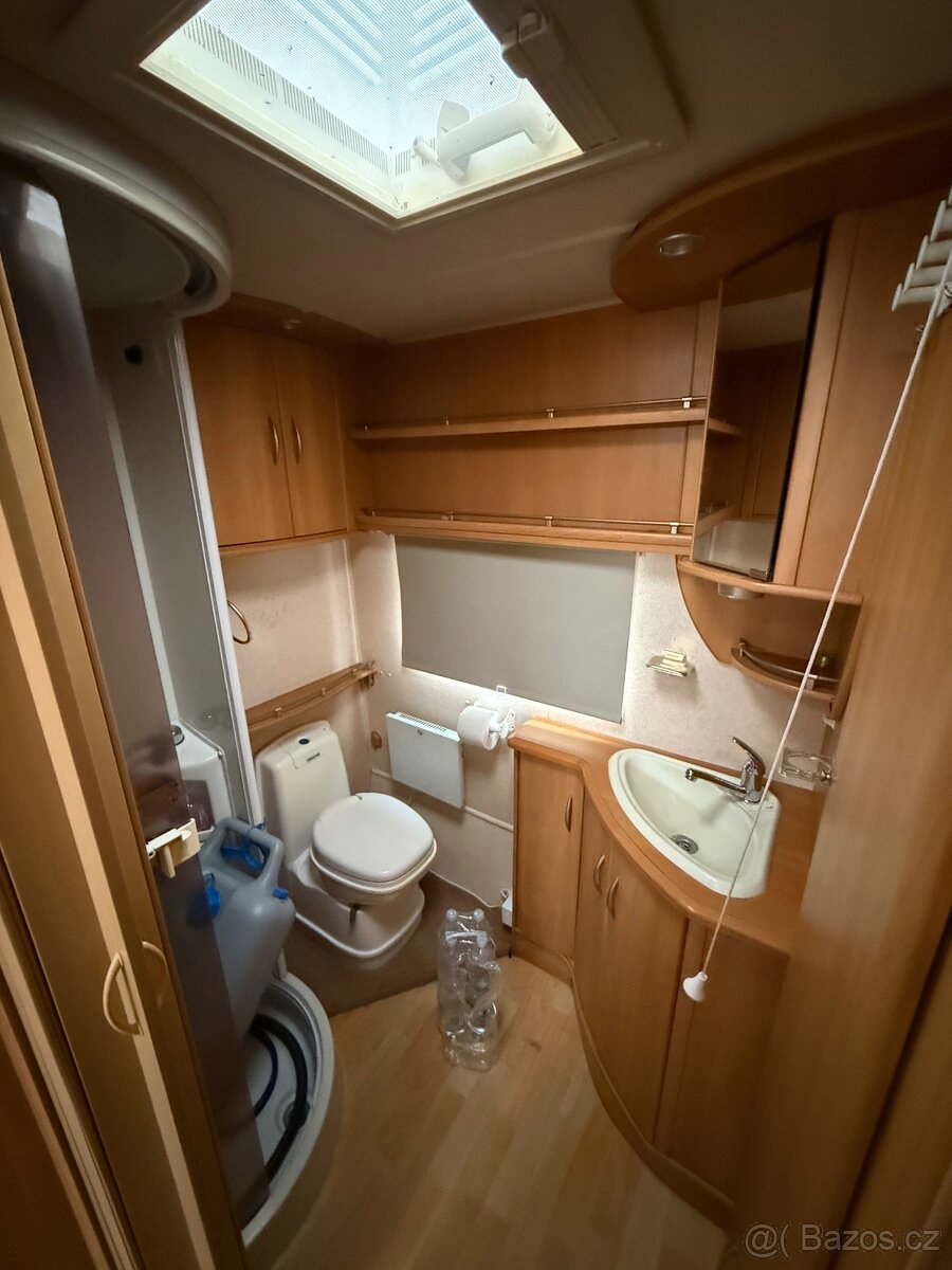 Obytný přívěs Swift Corniche - 9