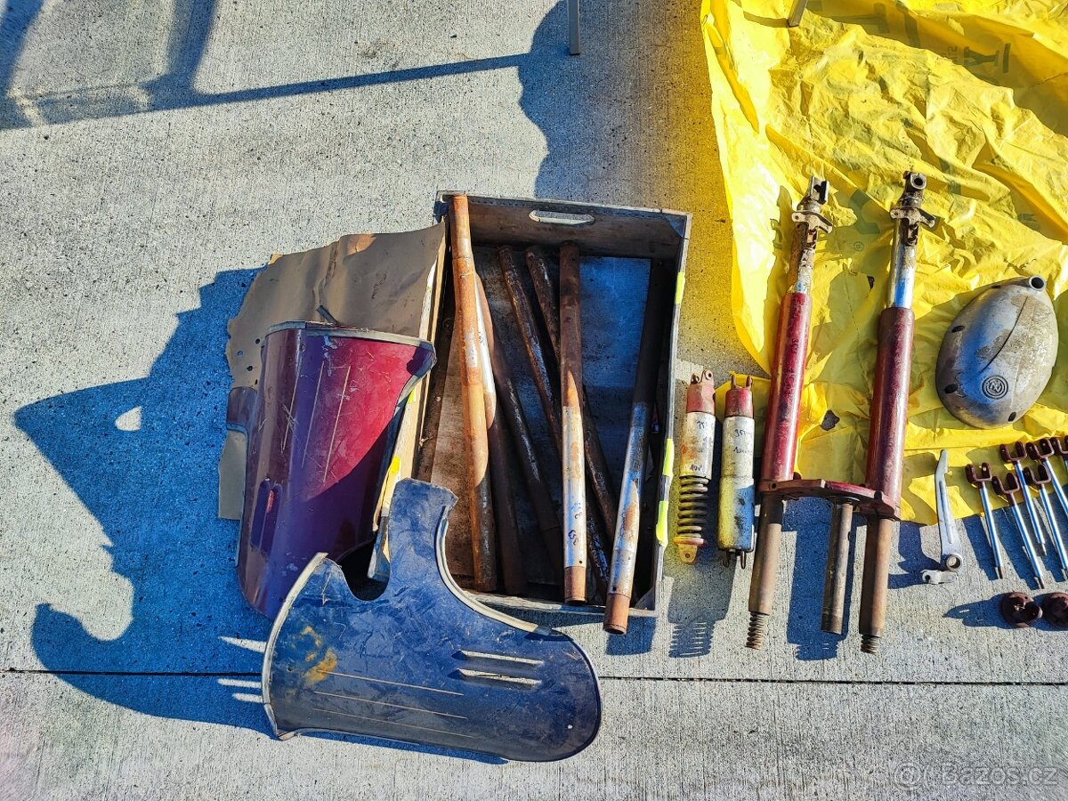 Prodám díly na motorky CZ, Jawa - 9