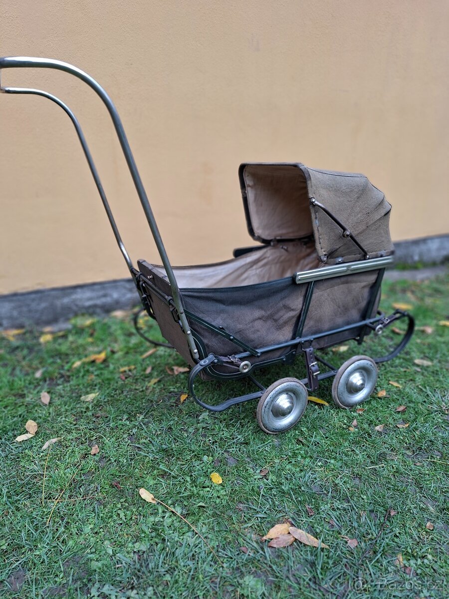 Starožitný kočárek pro panenky - skládací - 9