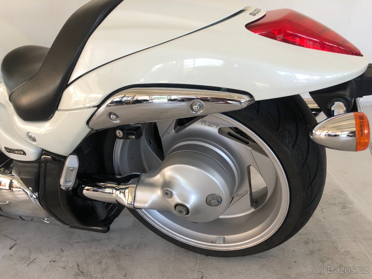 Suzuki Intruder VZR 1800 (boulevard) - 9