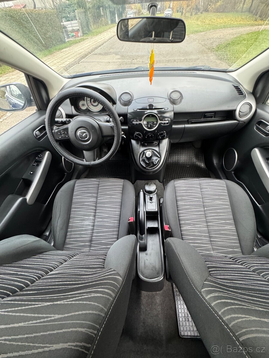 MAZDA 2 - 1,4 16V 5 dveří - 9