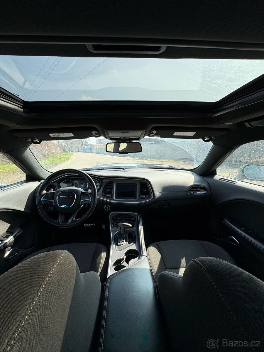 Dodge challenger 5.7 v8 R/T - 9