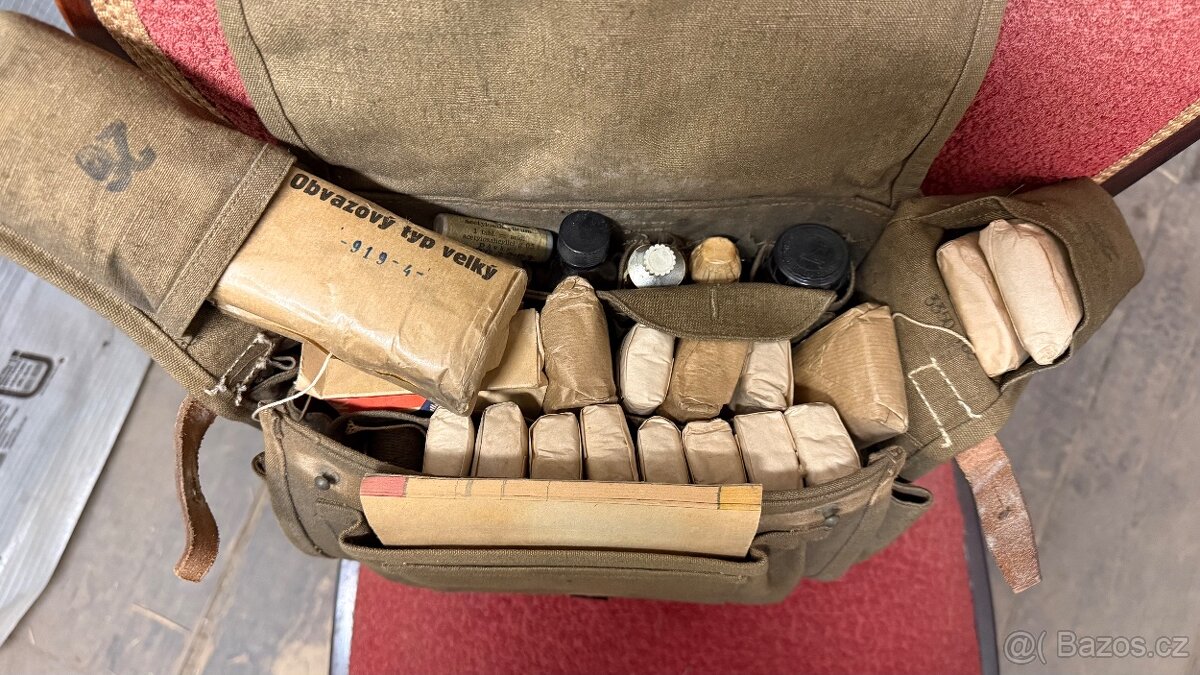 Vojenská zdravotnická brašna ČSLA - 9