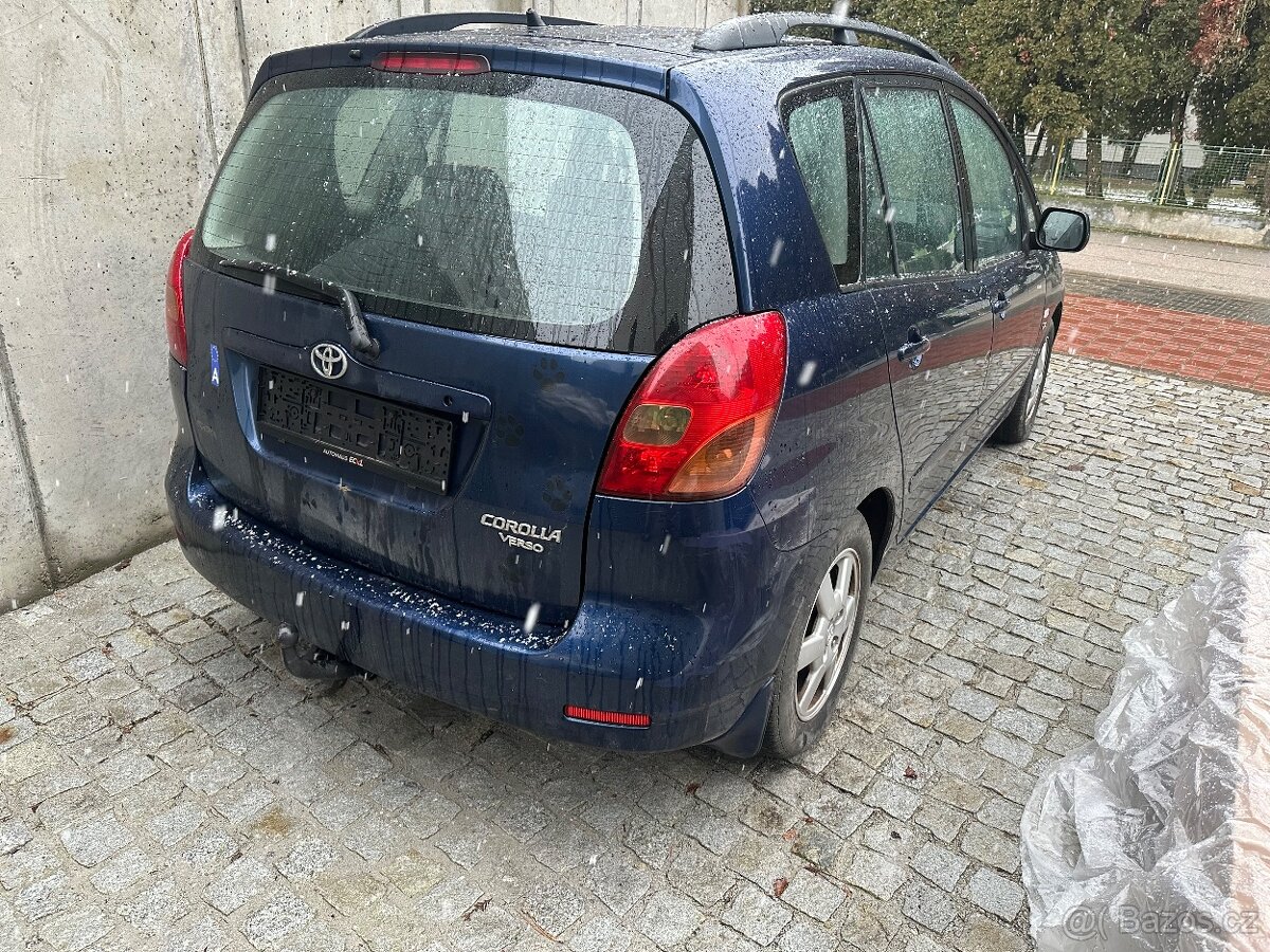 Toyota Corolla Verso 2,0D - 9