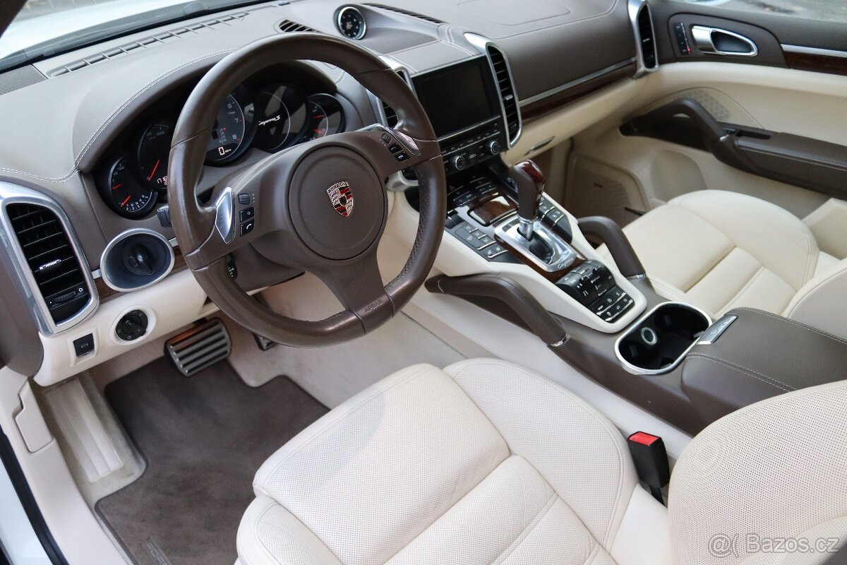 PORSCHE CAYENNE S 4.8 V8 4X4 294kW - 9