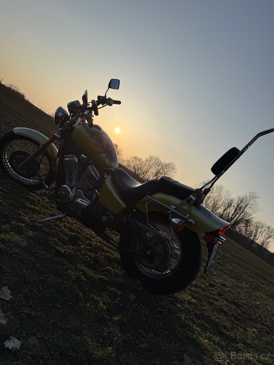 Honda Shadow 600 C - 9