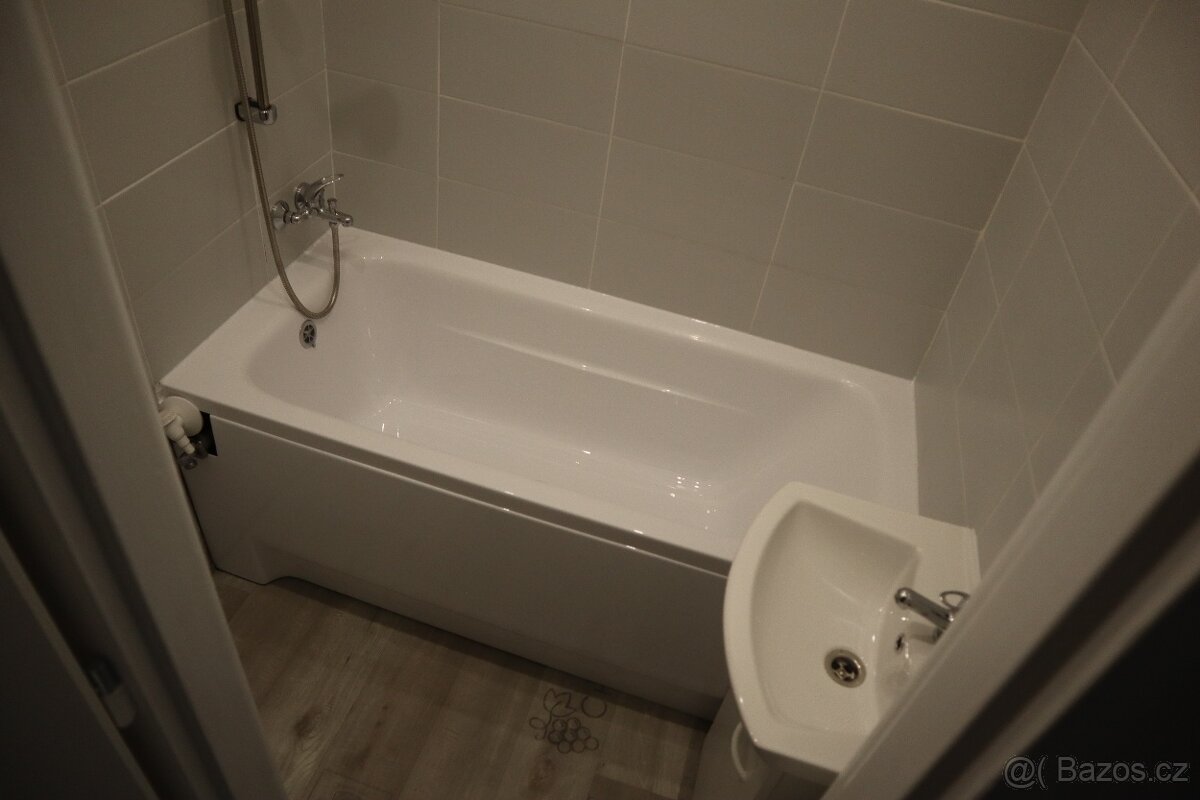 Pronájem bytu 2+1, s balkonem, ul. Osvobození, Jirkov - 9