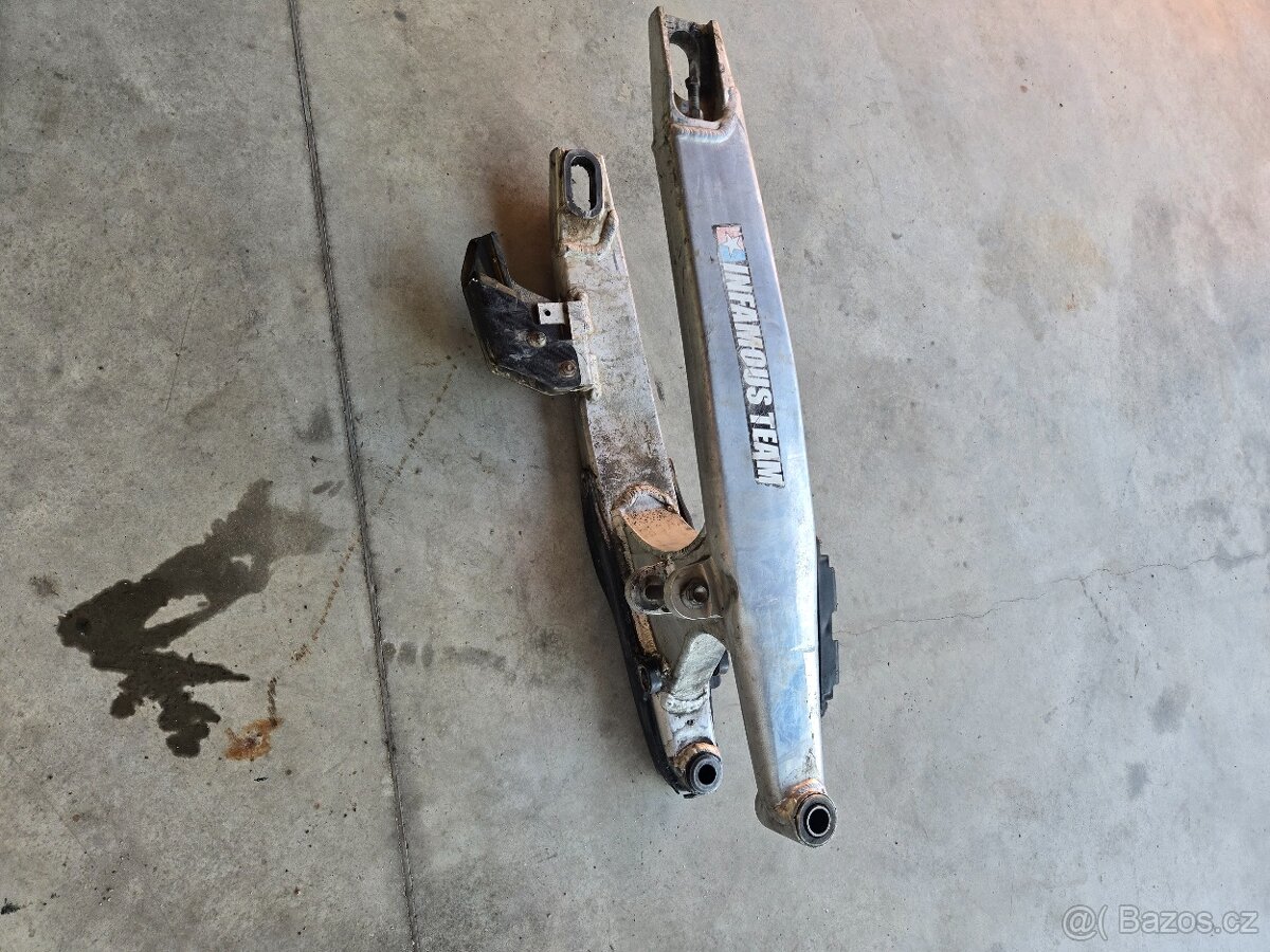 Zadní kyvna vidlice husqvarna 125 - 9