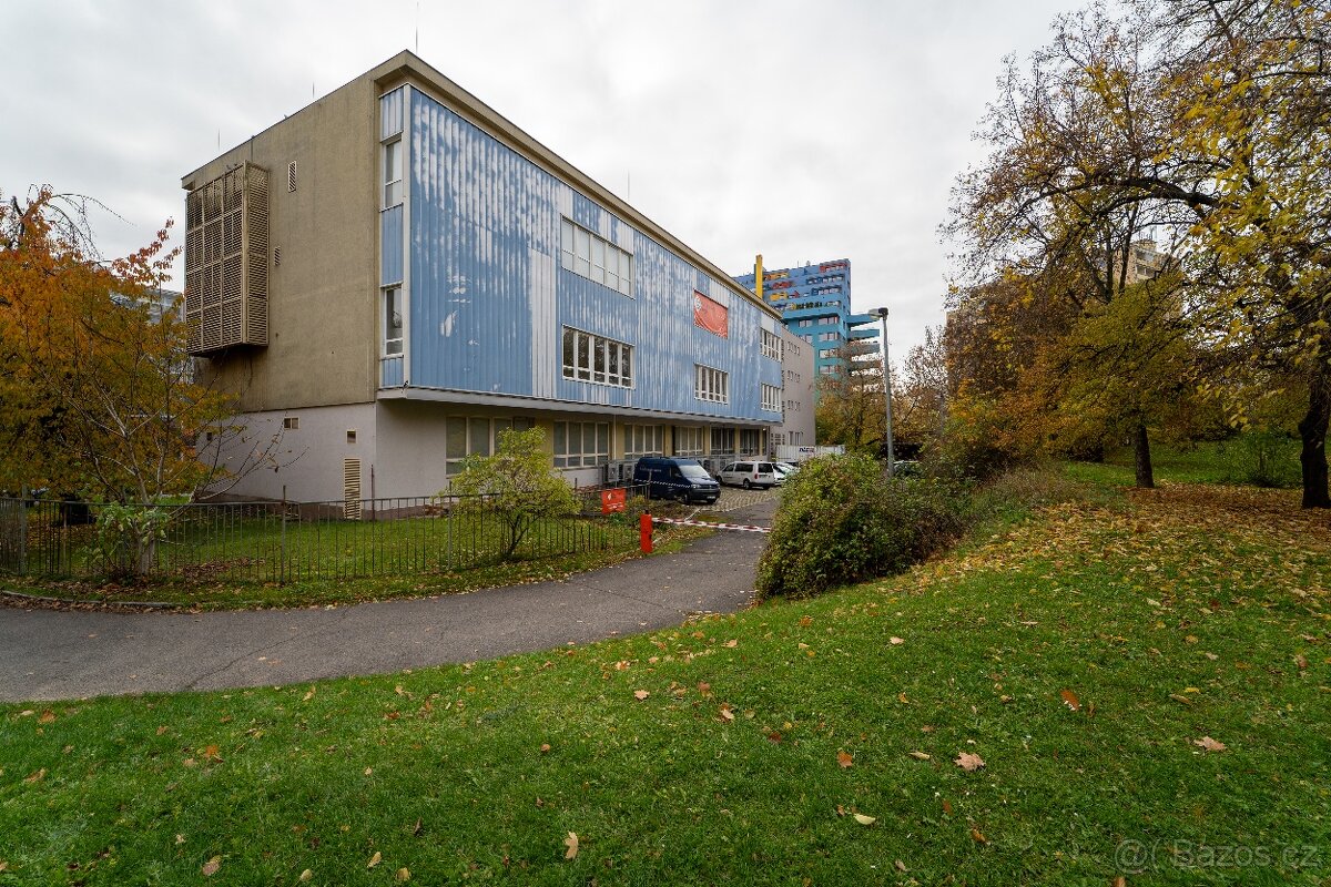 Pronájem kanceláře 35 m2, Střížkov, Praha 9 - 9