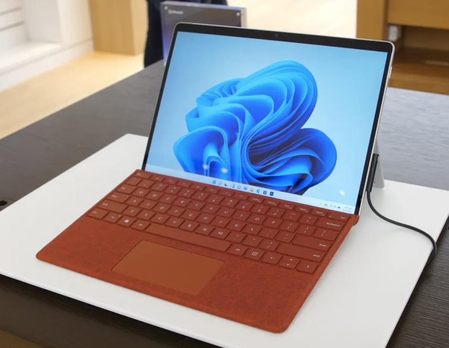 Surface Pro 8 i5 KOMPLET SET - TOP STAV, Baterie 96% - 9