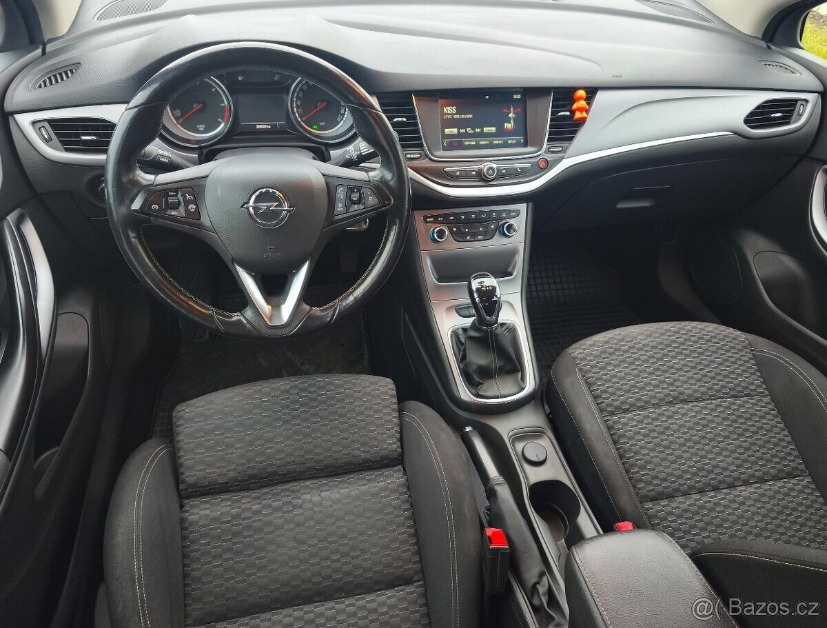 Opel Astra ST kombi 1.6 CDTi 100 kW - po servise za 40tis.Kč - 9