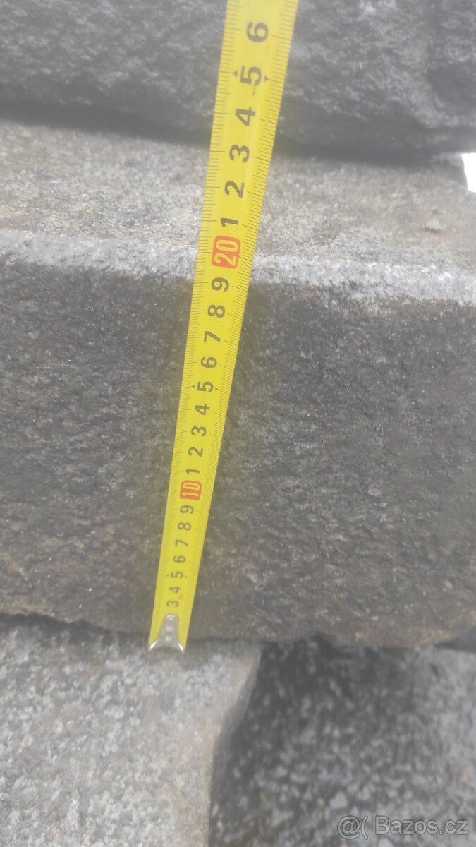 Staré kamenné obrubníky, obruby, žulové obrubníky, 200 bm - 9