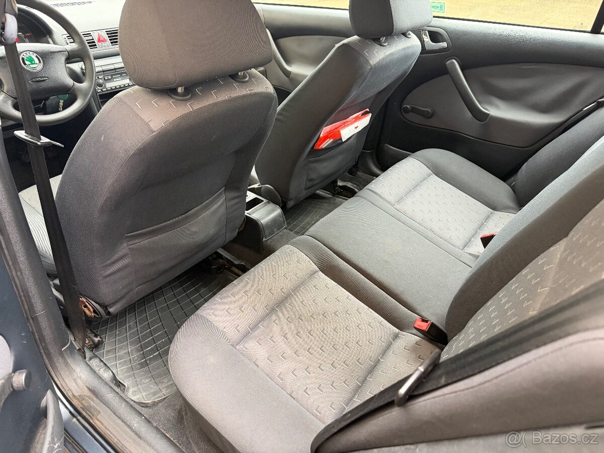Škoda Octavia 1 1,6 Kombi 75 kw - 9
