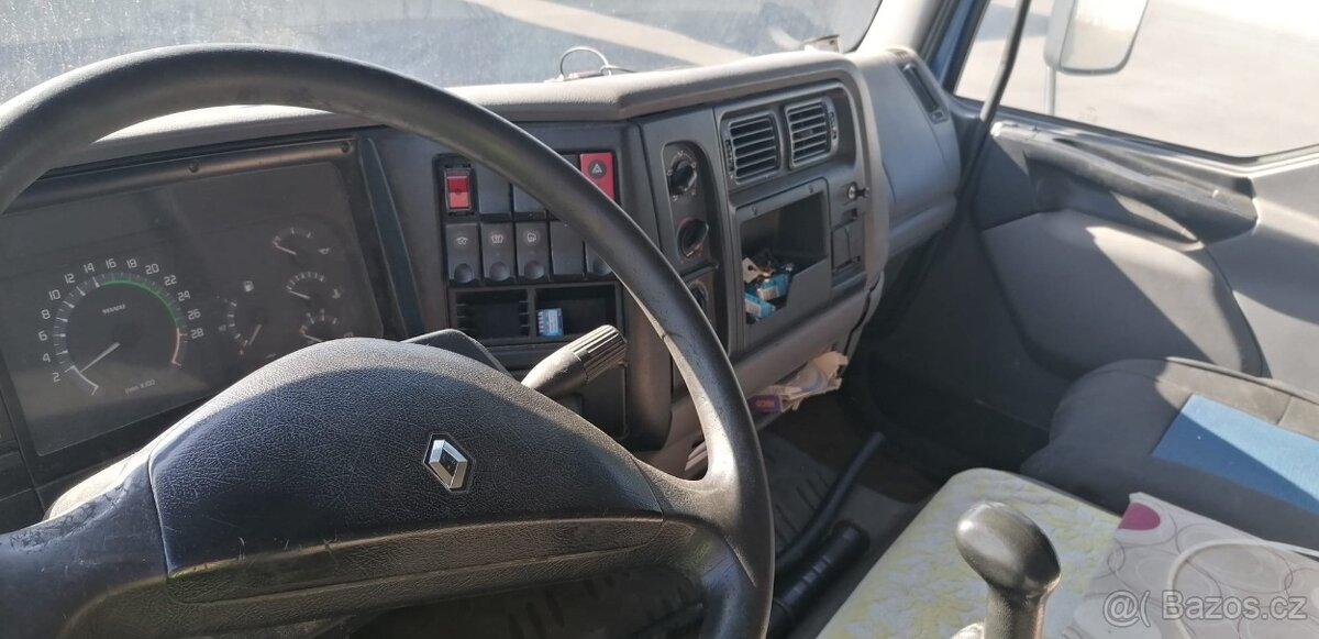 Renault Midlum skříňový - 9