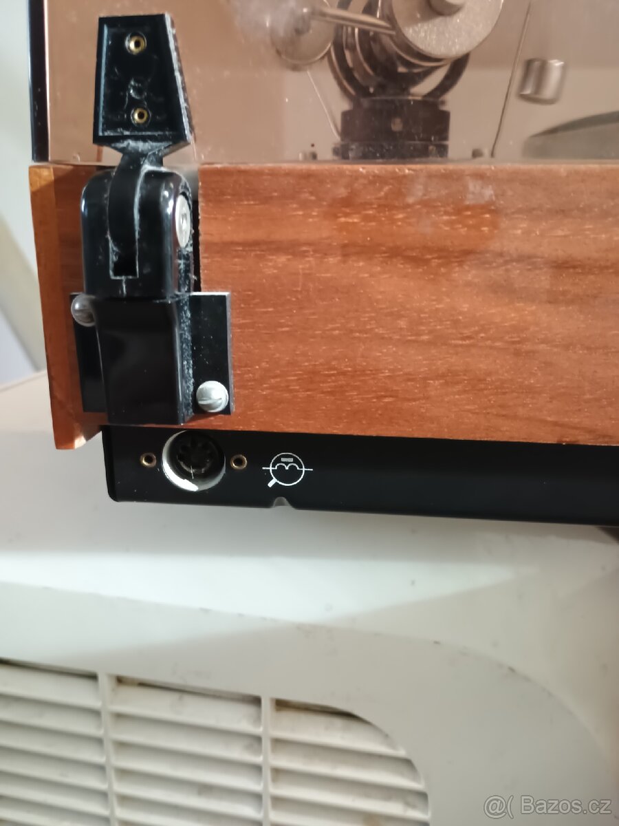 Gramofon Tesla NC 440 - 9