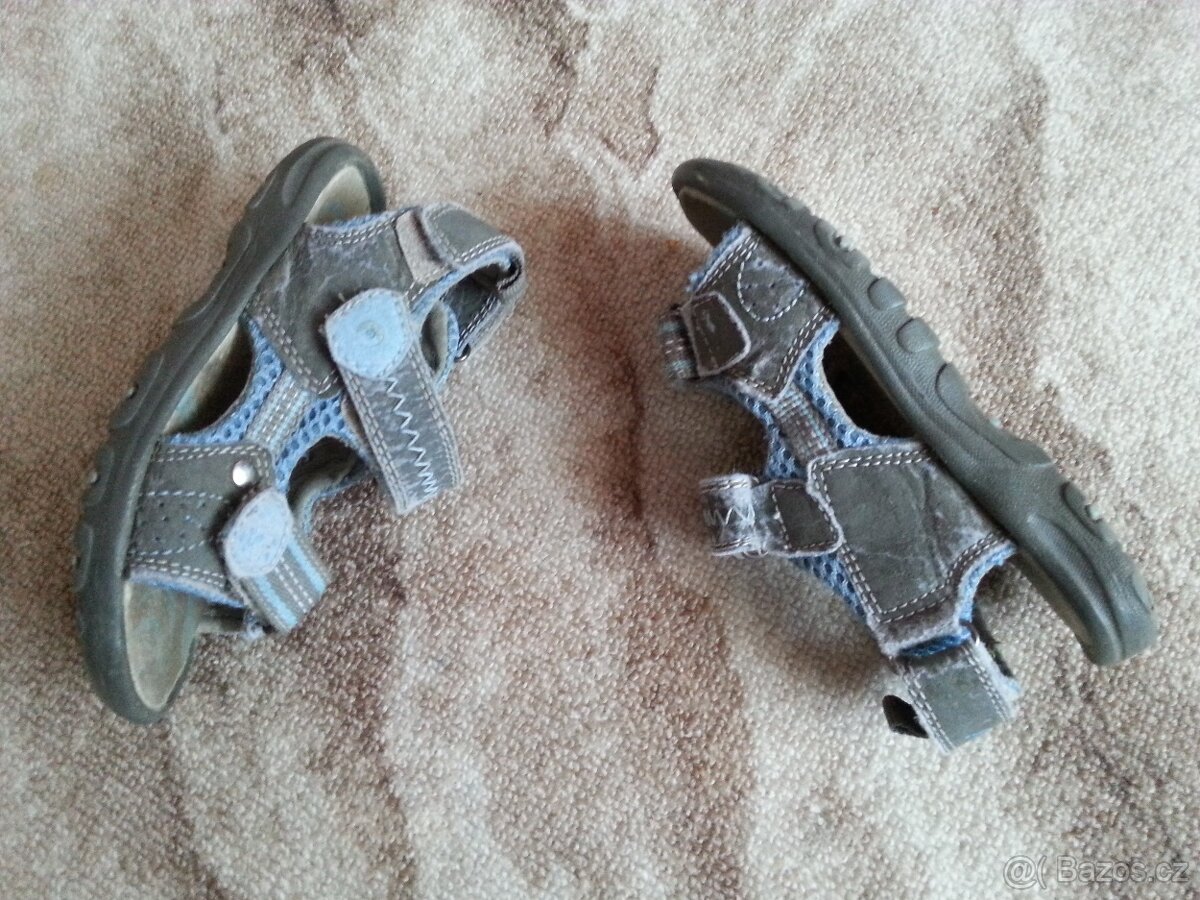 8x dětské botičky vel. 23. - 9