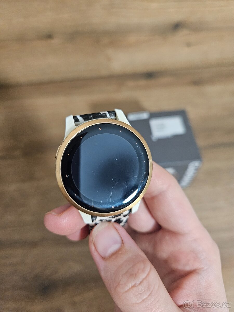 Garmin Vivoactive 4s rosegold - 9