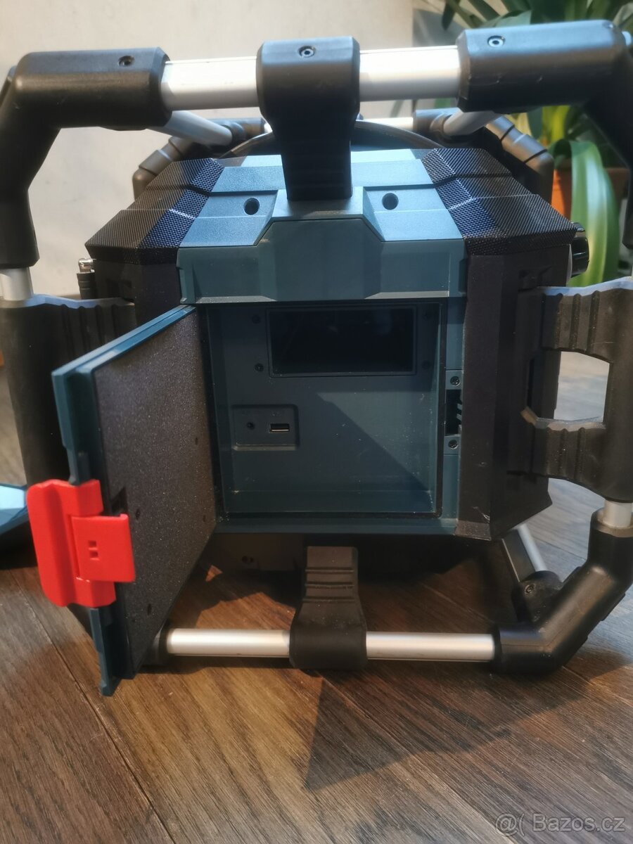 Stavední radio Bosch Aku / na kabel - 9