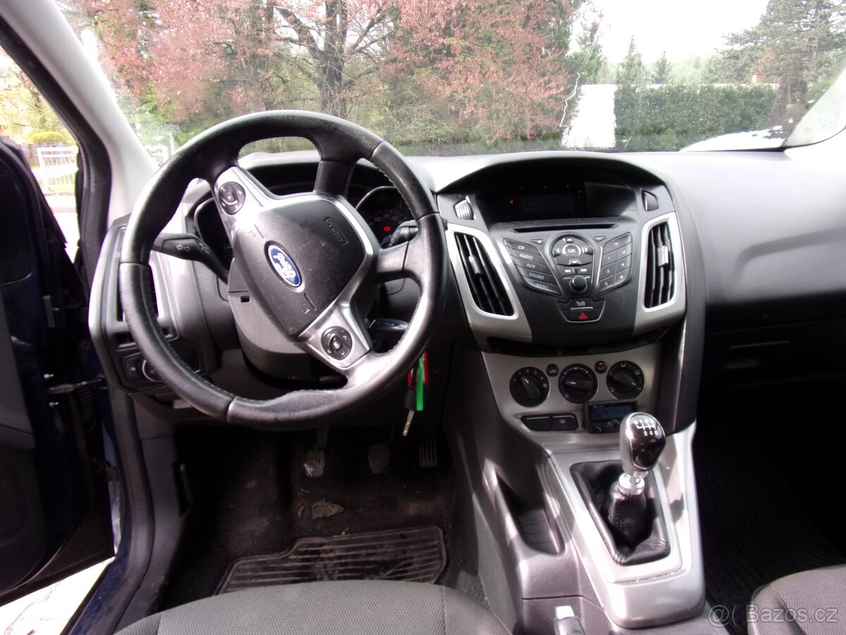 prodam ford focus 1,6 dci 85kw rok 2013 koupené čr - 9