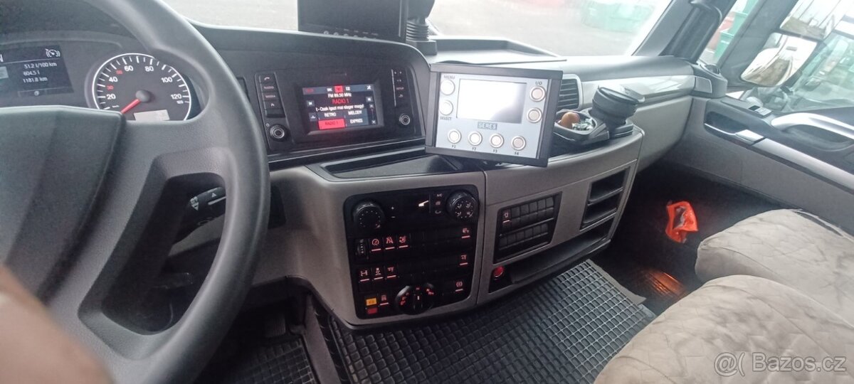 Popelářské auto MAN - 9