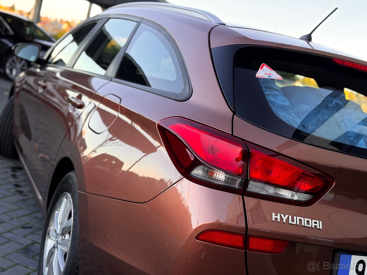 Hyundai i30 combi / 1.6 crdi 81 kW / 2017 - 9