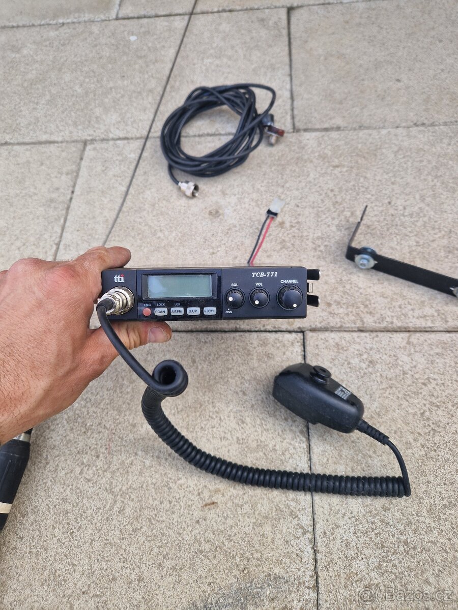 CB Radiostanice TTI - 9
